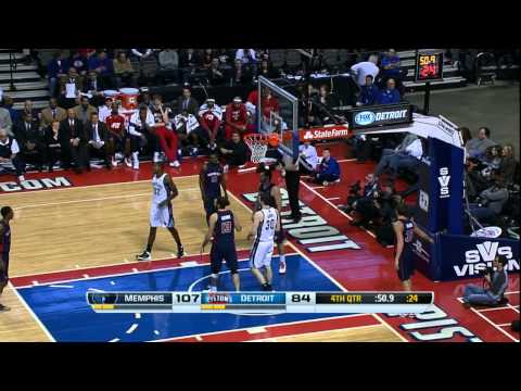 James Johnson's Fancy Behind-the-Back Dish Sets Up Ed Davis