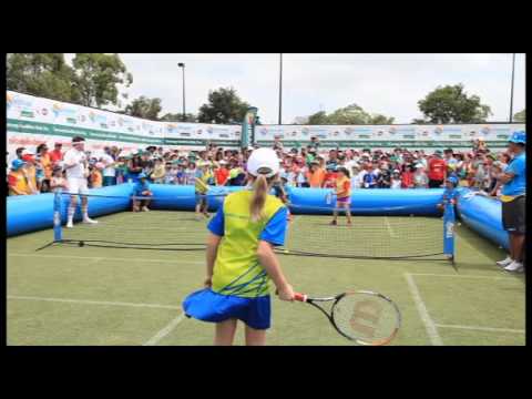 Brisbane 2014 Federer Kids Day