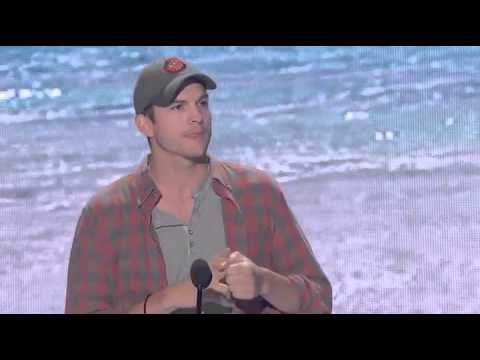 Ashton Kutcher Acceptance Speech - Teen Choice Awards 2013 (High Quality)