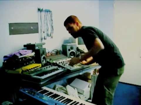 Live Jam by Techno Artist Devon Hughes: Funk 469