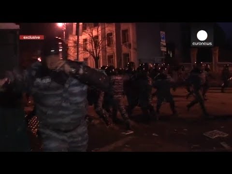 EXCLUSIVE: Euronews cameraman attacked by Ukrainian riot police during Kiev clashes