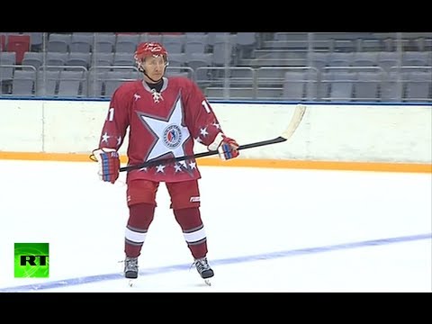 Putin on Ice: President plays hockey in Sochi month before Olympics