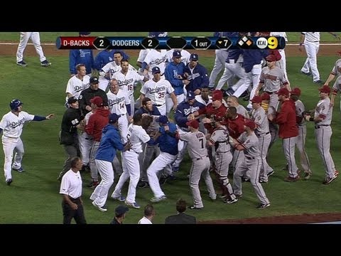 Wild brawl erupts btwn Diamonbacks and Dodgers after Kennedy hits Greinke with pitch