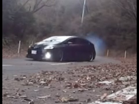 プリウスにてドリフト練習中！DRIFT　PRIUS