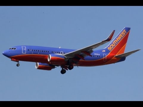 Southwest Airlines Flight WN 3062 from Phoenix Landing at John Wayne Airport (SNA)