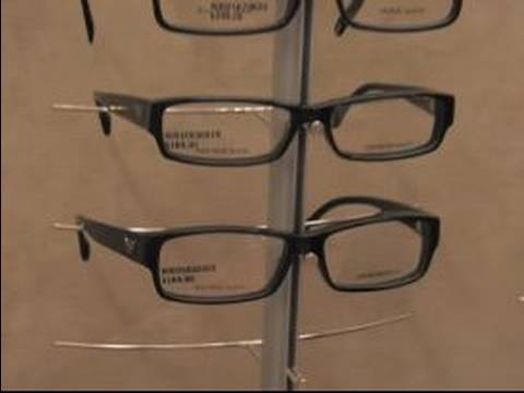 How to Choose Men's Eyeglasses : Plastic Frames: Guide to Men's Eyeglasses