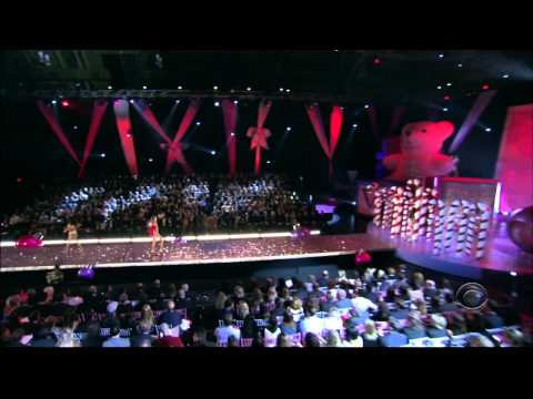 Victoria's Secret Fashion Show 2005 HD HQ 1080i