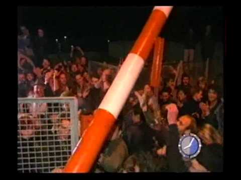 The Fall of the Berlin Wall (PART 1) - East Germany opens the gates (BBC News 9th November 1989 )