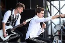 AUCKLAND, NEW ZEALAND - JANUARY 17:  Howlin' Pelle Almqvist of The Hives performs live for fans during the 2014 Big Day Out Festival at Western Springs on January 17, 2014 in Auckland, New Zealand.  (Photo by Jason Oxenham/Getty Images)