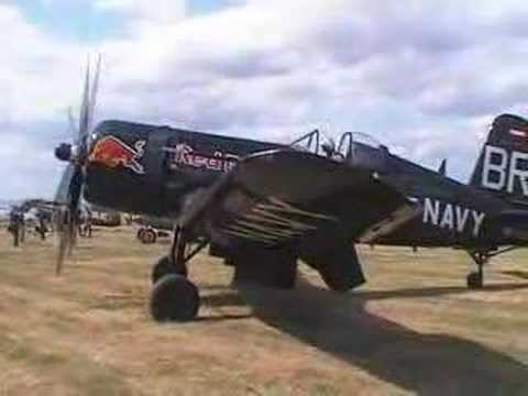 Chance-Vought F4U-4 Corsair (engine start - SENNHEISER ME67)