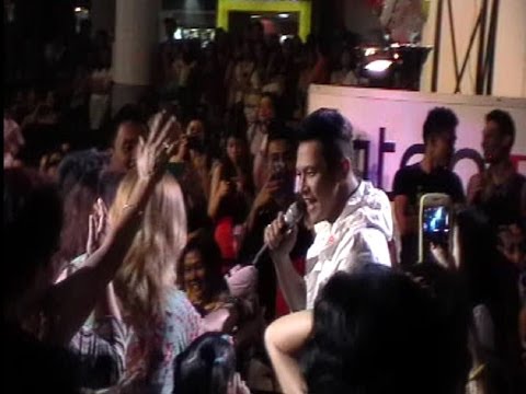 Gary Valenciano Just For You @ Glorietta Mall Makati 2013