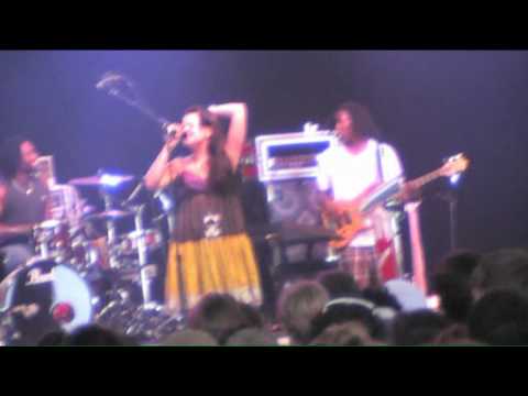 Lily Allen - Bonnaroo - 2007