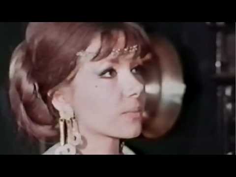 Ingrid Pitt : Interview featurette (circa.1970)