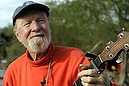 Folk singer Pete Seeger dies  (Thumbnail)