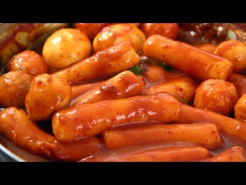 Spicy rice cake (Ddeokbokki: 떡볶이)