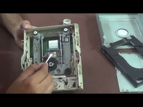 Hardware 101 : Cleaning The Lens Of Optical Disc Drive