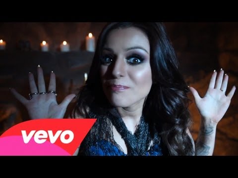 Cher Lloyd - Behind The Scenes of With Ur Love