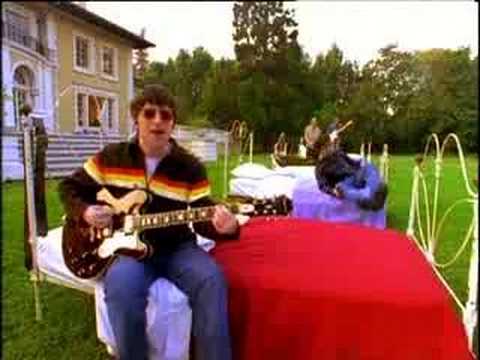 Oasis - Don't Look Back In Anger - Official Video