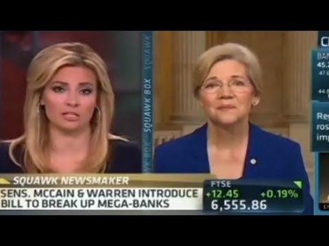 Elizabeth Warren Brings News Anchors To Knees