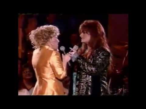 Bette Midler ~ The Rose ~ BEST DUET ~ With Ms. Judd!! Beautiful! ♥♥♥♥♥