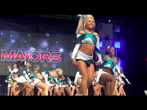 Cheer Extreme Sr Elite Performs at the MAJORS 2014 and Introductions