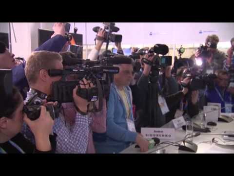 Raw: Olympic Medals Arrive in Sochi