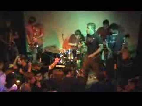 Private Radio - Sally Brown (Live cover medley September 2004 Para Bar)