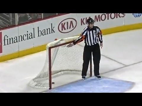 Patrick Kane scores own goal in empty-net