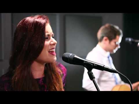 Tom & Tayla - Acoustic Duo - Valerie (Cover)