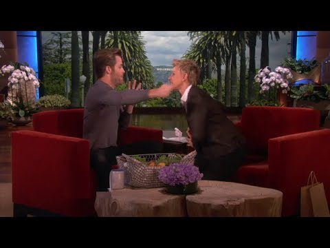 Chris Pine's Finger Injury on Ellen