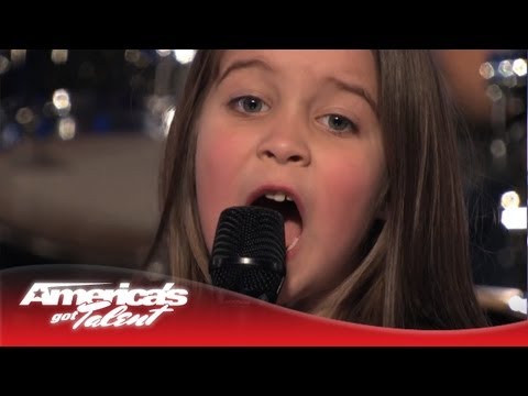 6-Year-Old Aaralyn Screams Her Original Song, 