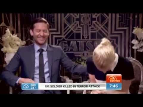 Carey Mulligan and Tobey Maguire Gatsby Interview(CANT STOP LAUGHING)