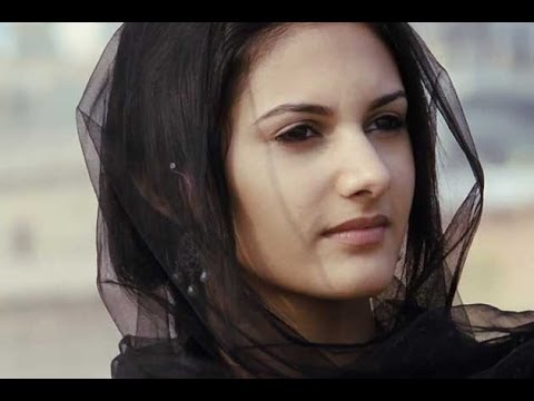 Interview Of Actress Amyra Dastur