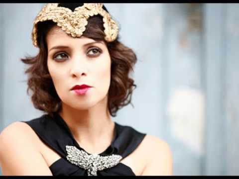 Hugh Laurie Ft. Gaby Moreno - Kiss of fire (Letra y traducción)