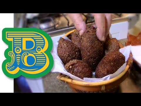 How to make Kibbeh (Kibe) - Brazil's popular 'arab' snack