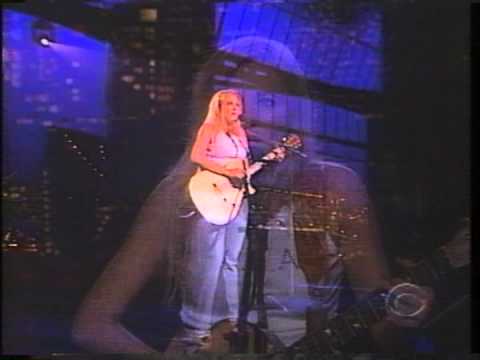 Jewel performing Hands on The Late Show (9-20-2001)