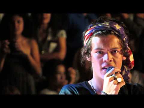 One Direction - Twitter Questions - BSE impressions - Aug 7th LA, Staples Center