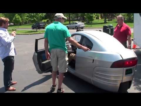 Elio Motors Reverse Trike in St. Louis, Missouri May 2013