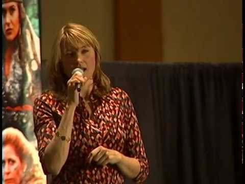 Lucy Lawless - Back to Back - Xena Convention 2006 (5/5)