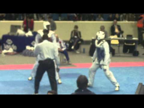 Taekwondo Finale TIP 2011 - Senior +80kg Pascal GENTIL VS Mickaël BOROT - ROUND 2