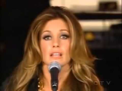 Oprah Winfrey Show; Faith Hill sings I surrender all