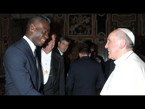 Mario Balotelli meets Pope Francis