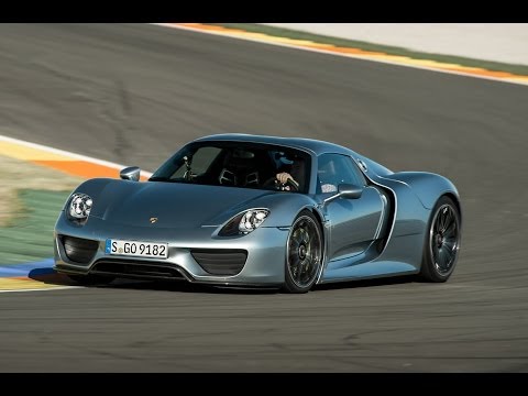 Porsche 918 Spyder driven - is it better than a Bugatti Veyron?