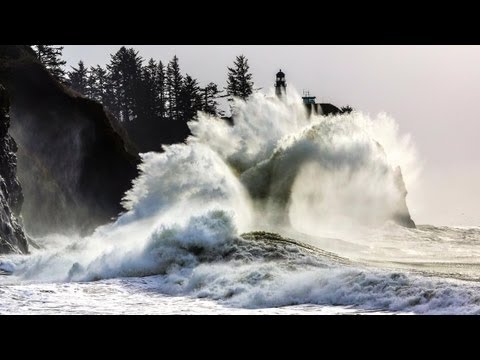 Incredible Stunning Massive Pacific Ocean Waves at Cape Disappointment (clear, bright 1080p HD)