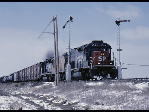 SP Southern Pacific passing Lower Quadrant Semaphore. Important Lesson here!!!