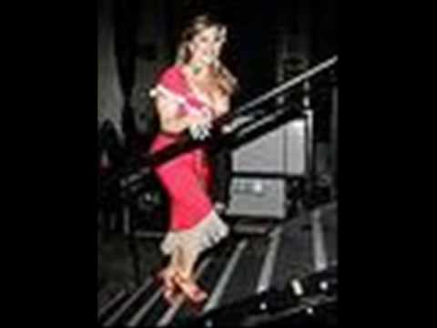 JENNI RIVERA CUANDO MUERE UNA DAMA