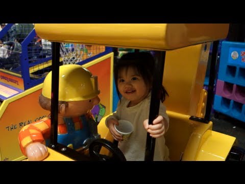 VLOG #179 - AYVA LOVES CHUCKIE CHEESE! + HAPPY 3RD BIRTHDAY TAYLOR!