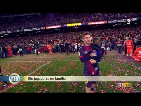 La família blaugrana: Thiago Messi etc. (Barcelona F.C. team with their children)   19-5-2013