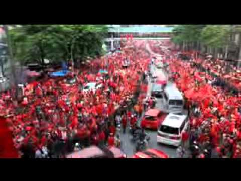 Red Shirts Pause During Thailand's Political Crisis