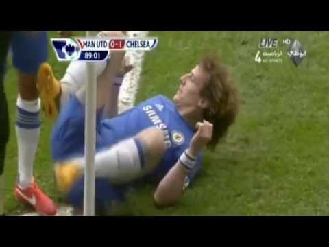 David Luiz laughing after Rafael Red Card and Sent Off (05/05/2013) David Luiz v Rafael CLASH!